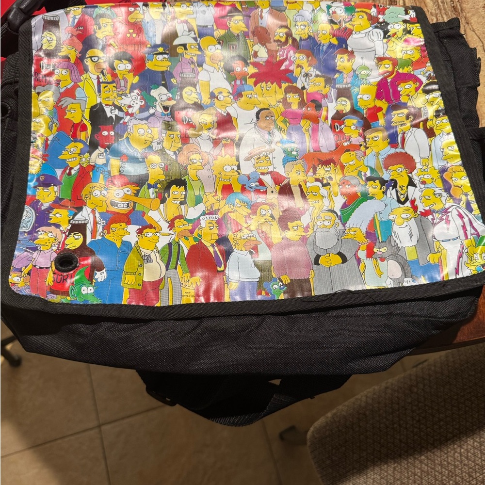 Jibbitz The Simpsons Cartoon Character Messenger Bag